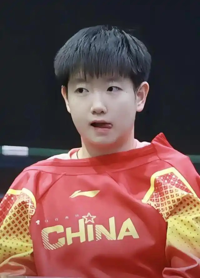 你有没有发现，咱们身边那些本事大的人，往往都不太在意小细节？就拿国乒的小将孙颖莎