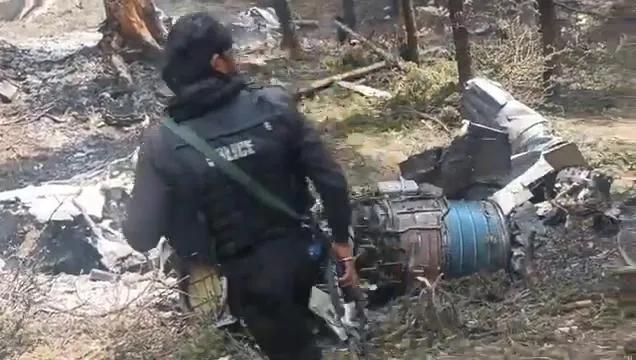 法国要头疼了，印度又发现了战机残骸，其型号接近法国的幻影2000。社交媒体上再