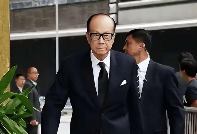 长和港口卖不成!国家正式定调,李嘉诚该醒醒了