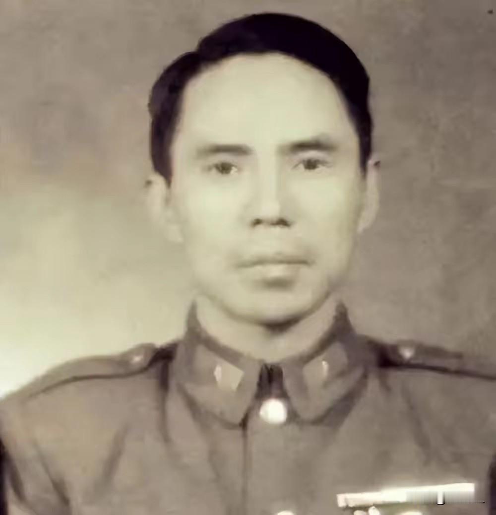 1949年军统惊天秘事！毛人凤狠心暗杀同族心腹，彻底撕开国民党丑陋内斗19
