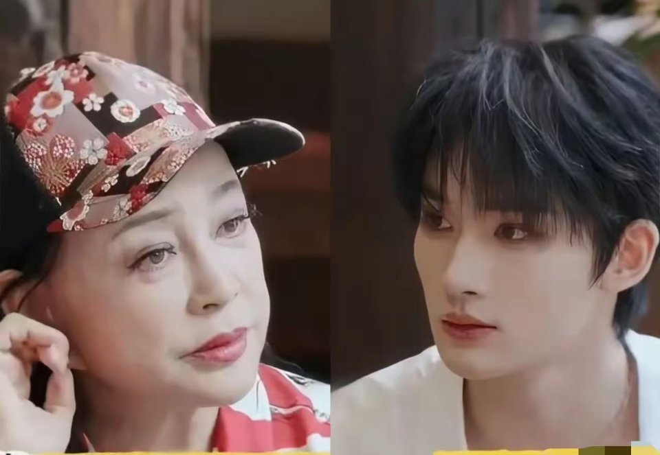 刘晓庆在一路繁花2的节目上，当着刘嘉玲的面直接锐评余宇涵和绍子恒说“你们这代人长