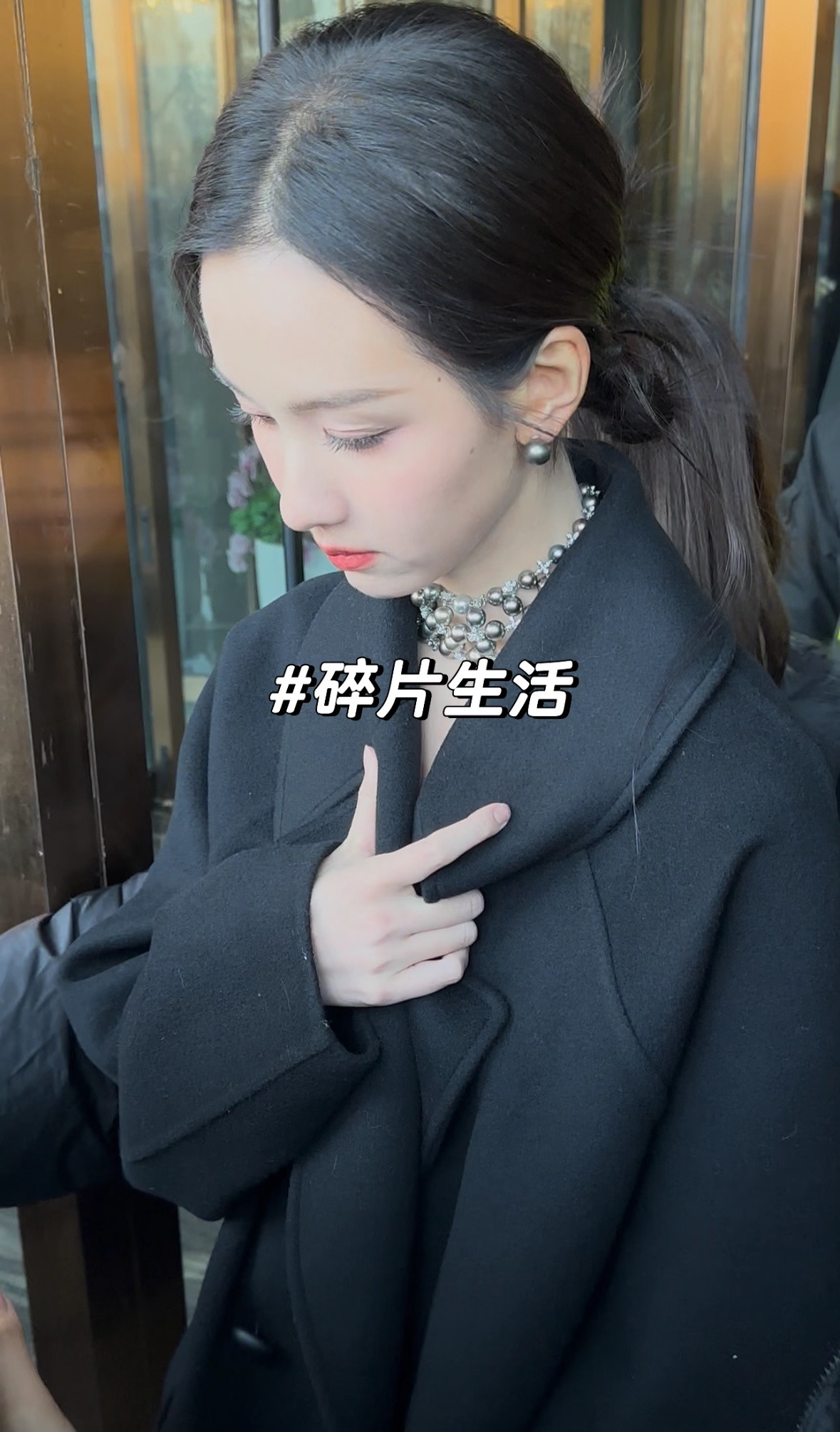 陈都灵国剧盛典路透陈都灵国剧盛典红毯造型完全是女神来着的