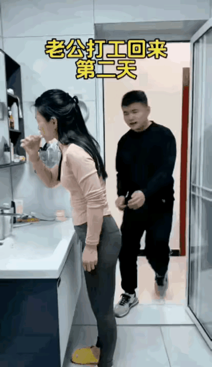 是不是都这样？好像都是这么早就醒了。高个微胖美女微胖身材美女