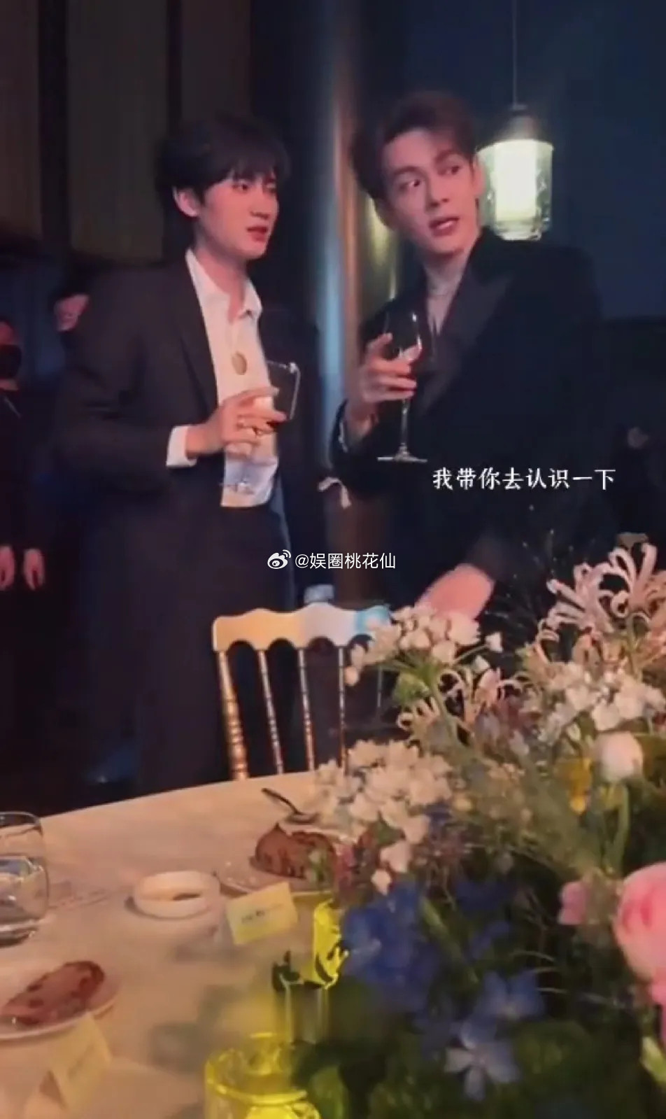 曾舜晞和周翊然让我们真实的感受到赵丽颖在娱乐圈的地位，周翊然见赵丽颖时会紧张，可