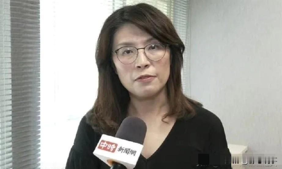 郑丽文成不了下一个洪秀柱,关键是两岸实力对比早变天了。过去有人以为台湾政治人物命