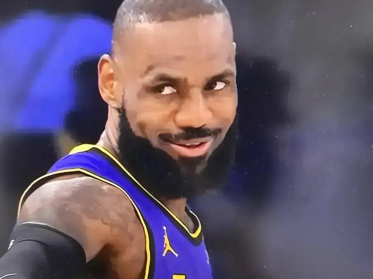 科比和詹姆斯最大的不同是什么?科比---比赛输了，我一定要找一个厉害的帮手一起