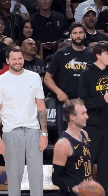 卢卡有点失望，肯纳德没扣篮。如果扣了估计又要打架了。