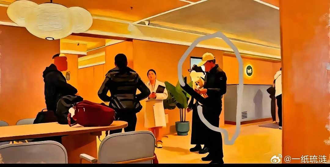 郑州汉庭酒店坚守“不接待带宠物的客人”的规定，前台工作人员拒绝接待带宠物的客人，