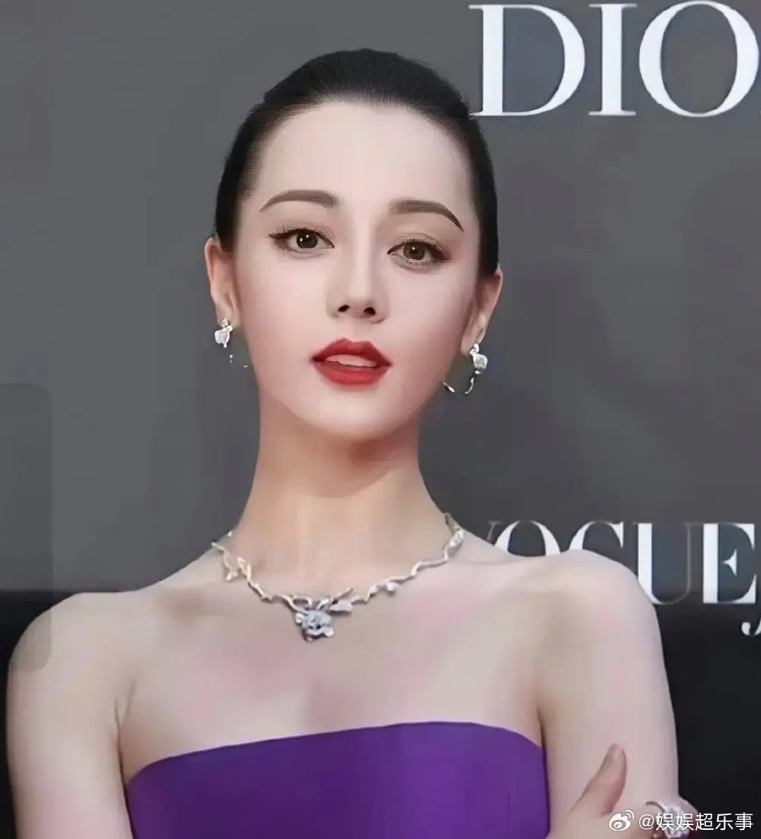 迪丽热巴和刘诗诗简直就是浓淡颜的神