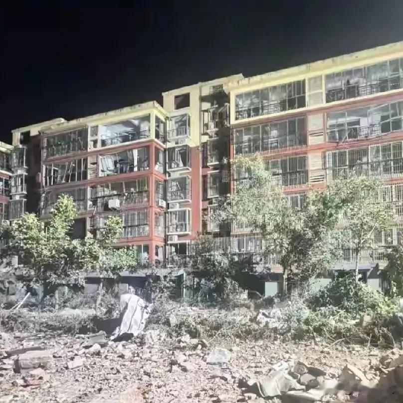 山东临沂平房发生爆炸的事故，事故责任人是做什么工作的，我不评价但我敢肯定一件事，