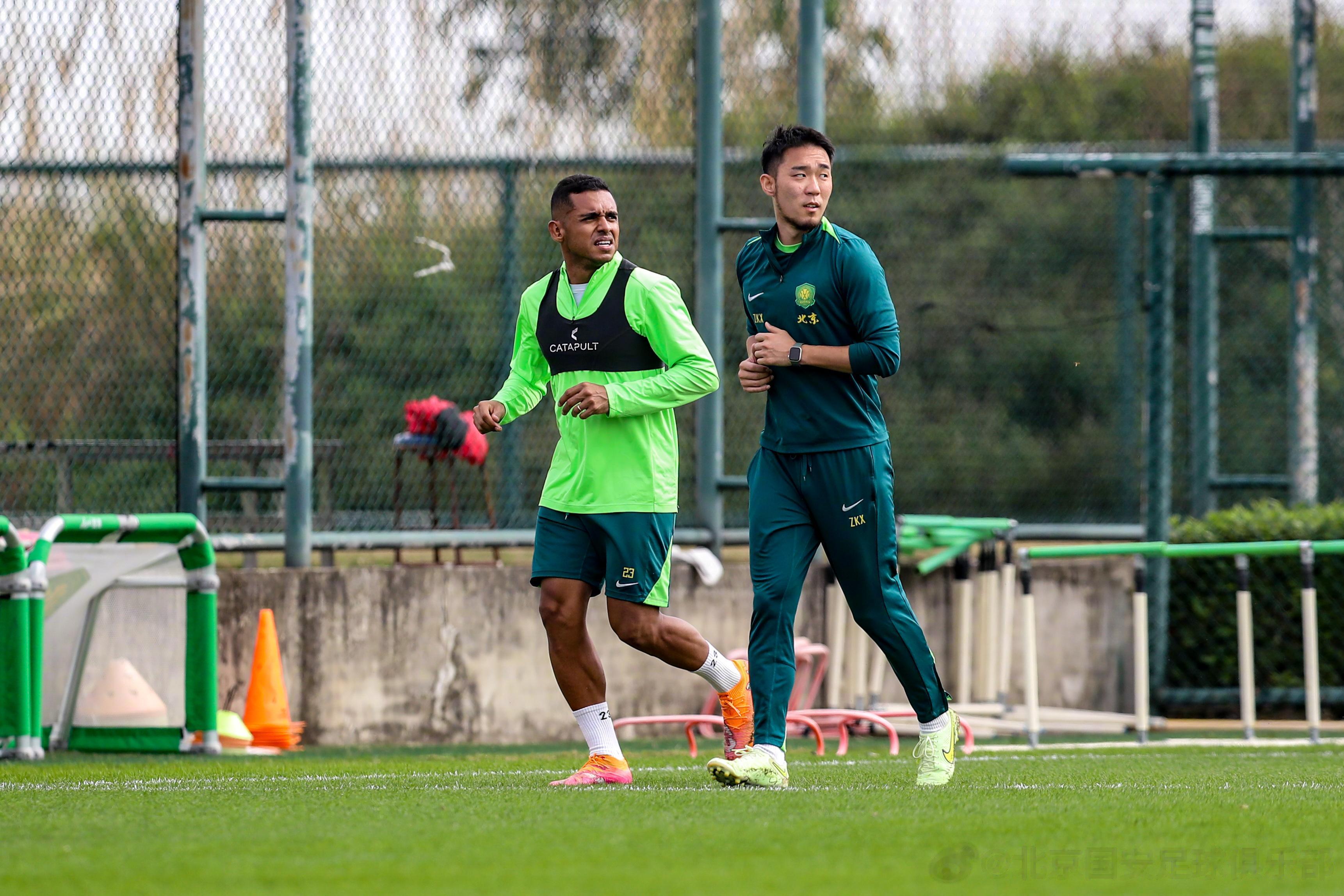 冬训进行时! 北京国安官方发布球队训练照, 多名外援出境