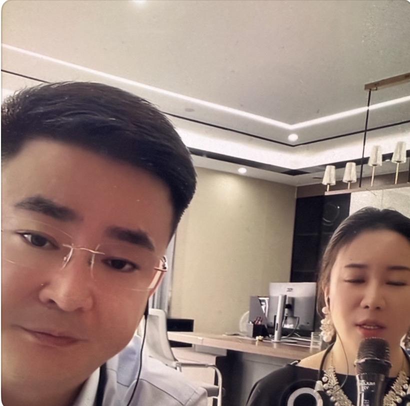 赵先生姻缘错了，三轮个子长相教养素质，完全不配张先生，张先生同学孙小雅长相事业完