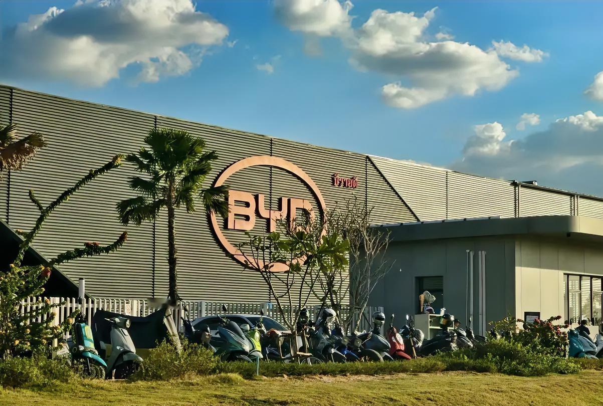 大家是不是觉得，劳务派遣已经够离谱了？但这次比亚迪匈牙利工厂的争议，可能更扎心。