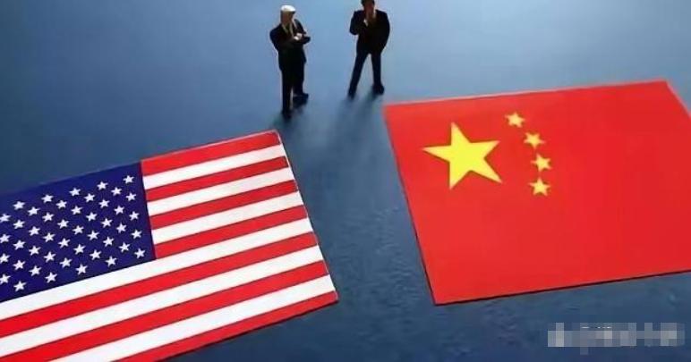 全世界都在盯着同一个问题：中美这场博弈，到底谁先扛不住？一边是中国工厂货堆成山却