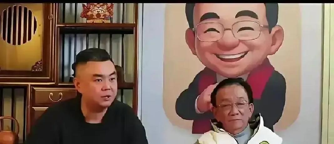 相声商演的真实现状：你每买一张德云社门票，可能就有一家小剧团解散。侯耀华直