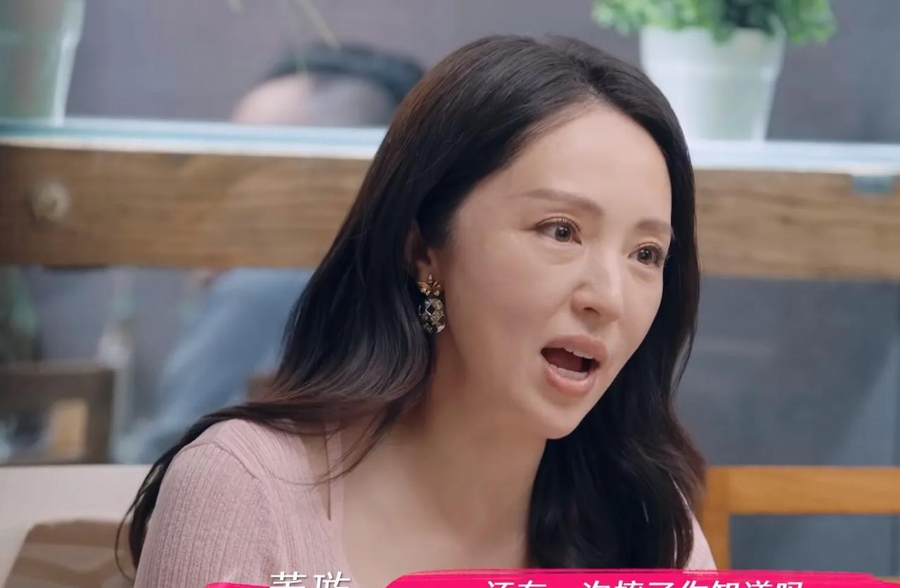 董璇：“我爸有一次喝醉了，他回家路上摔了一跤，满脸血，救护车都来了，他要面子不去