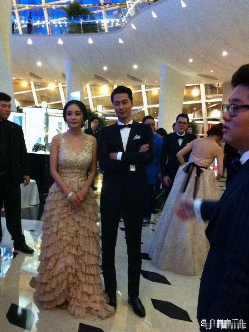 原来杨幂真人颜值这么能打，生图比镜头里还要惊艳！