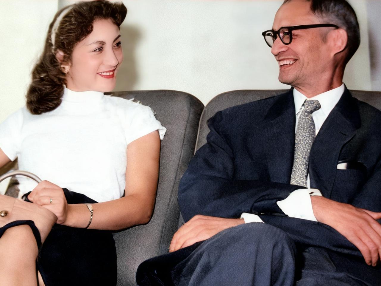 1961年，北大老校长蒋梦麟，迎娶了大家闺秀徐贤乐，两人开心的留下了这一张合影，