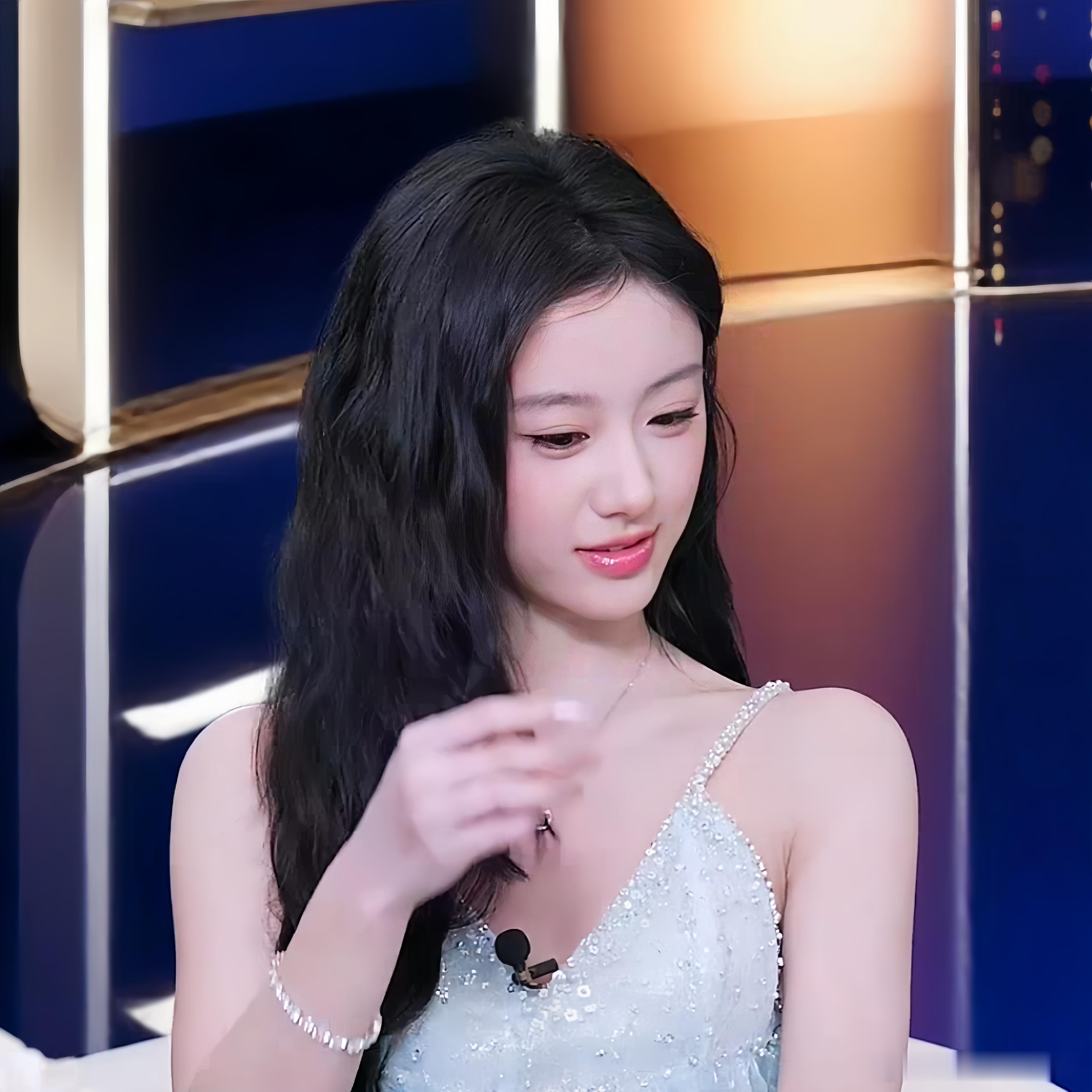 包上恩直播截图！又甜又美的小仙女😘😘​​​