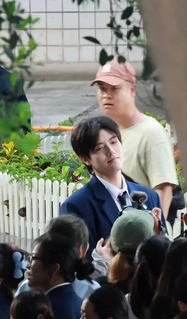 陈飞宇的精修和生图差距还是挺大的