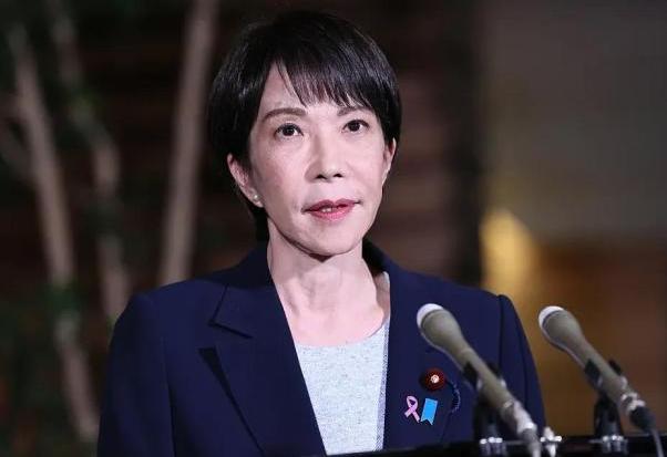 中方还是松口了，7月3日，结束印度之行的日本首相高市早苗，其专机过境申请获得中方