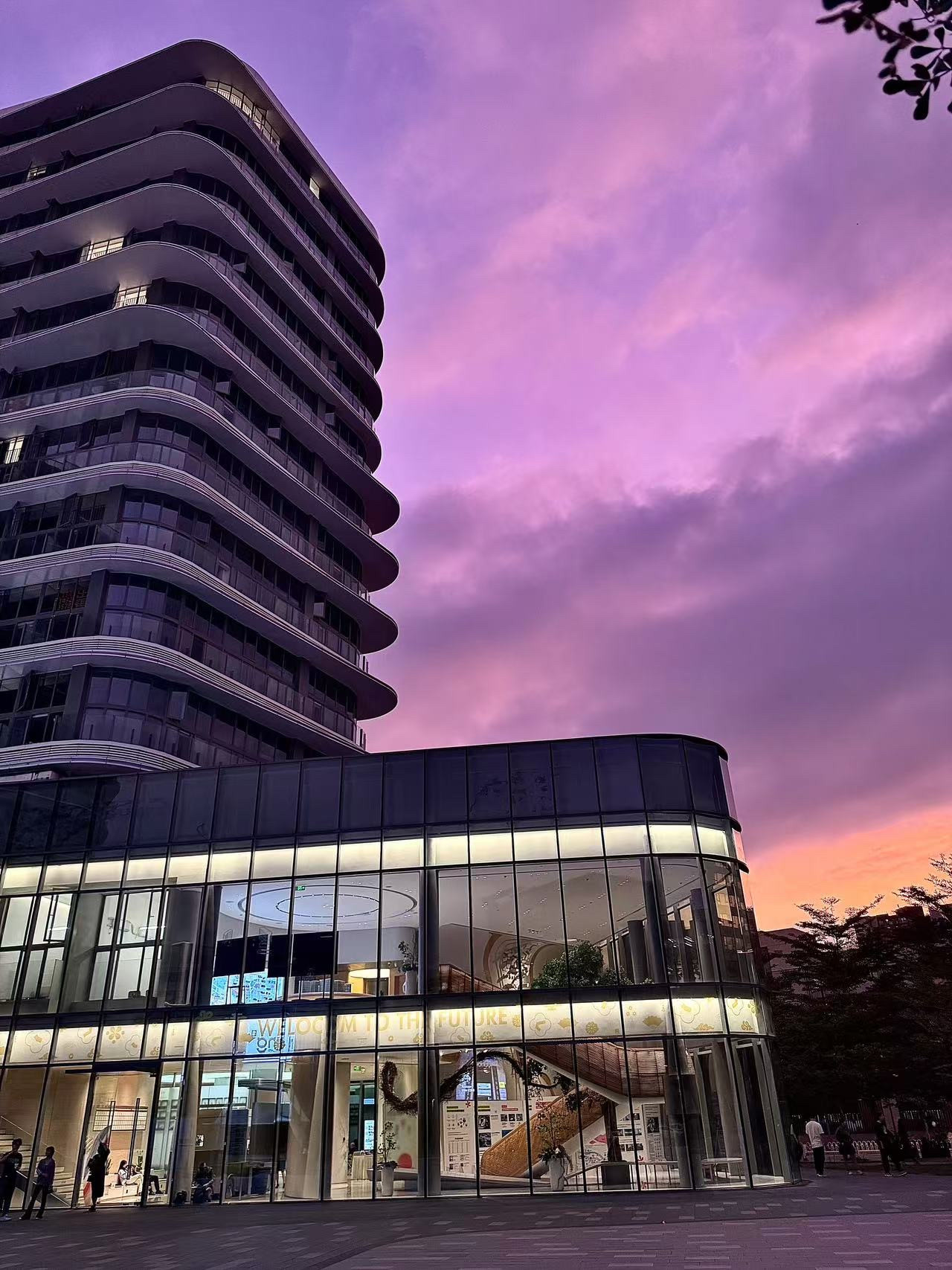 广州番禺竟然出现了一个6.6米层高的“新规公寓”！上周末我开车去K1...