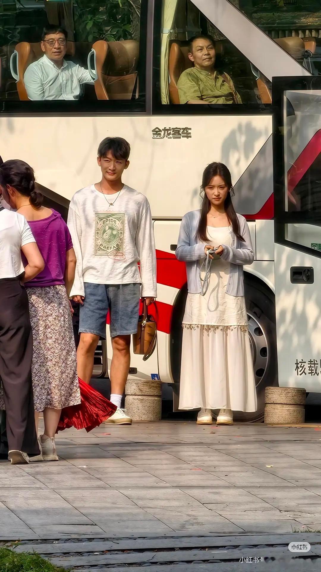 张晚意和沈月新剧路透，俩人有CP感吗