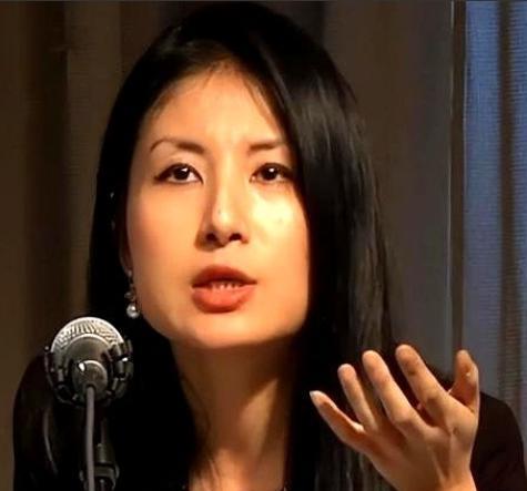 2019年，美国华裔女记者上蹿下跳，抹黑中国，但在不久后，她最亲爱的美国，却拔掉