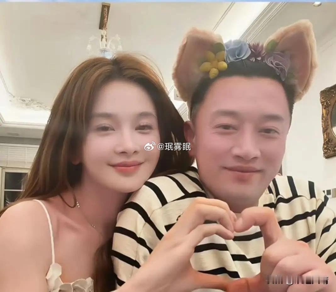 蒋毅妻子怒撕蒋毅与赵樱子缘由曝光。二人长期炒CP还同居相处，蒋毅却谎称毫无收益，