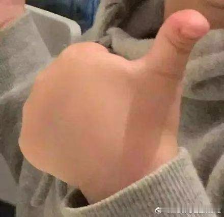 现在做开发真的很难完全不用AI身边不少做开发的朋友，日常都会借助AI，已经变成