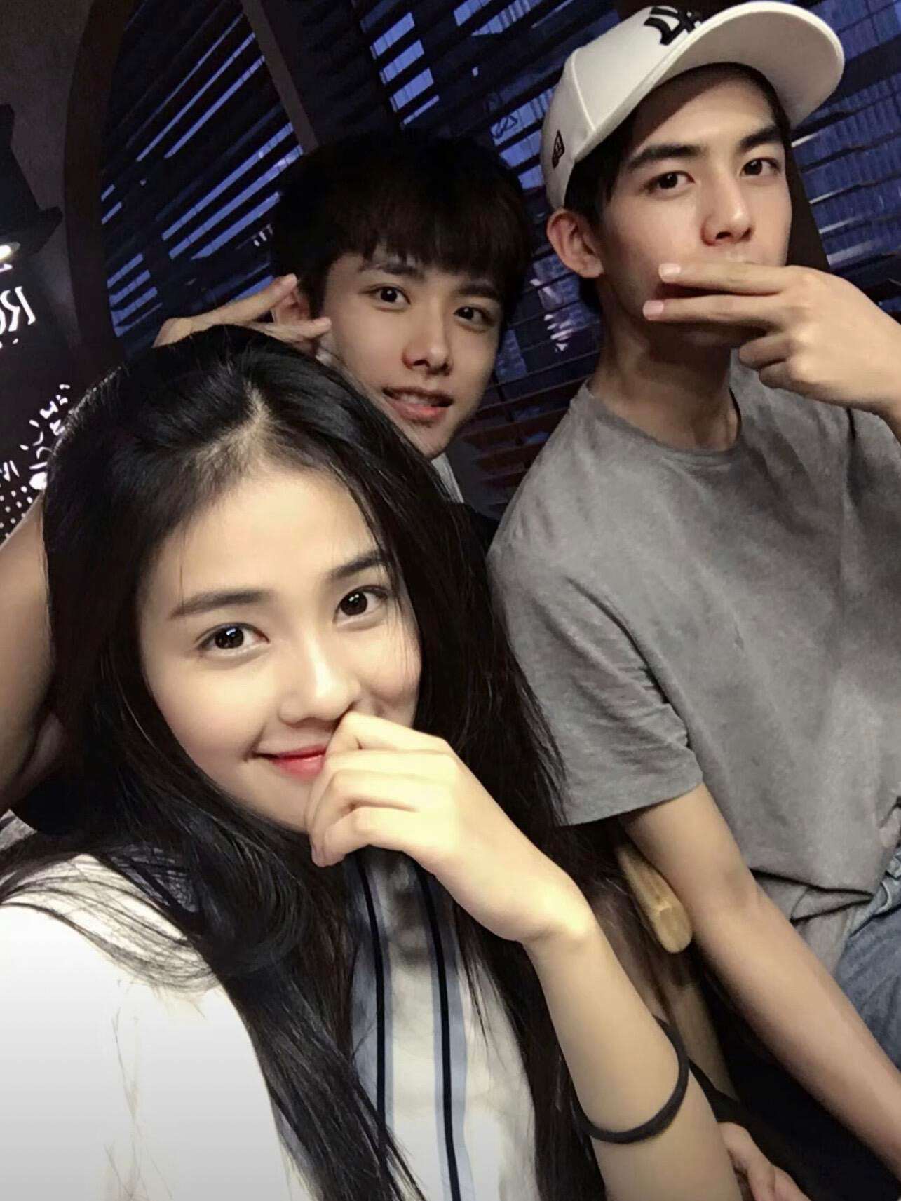 白鹿宋威龙早期旧照