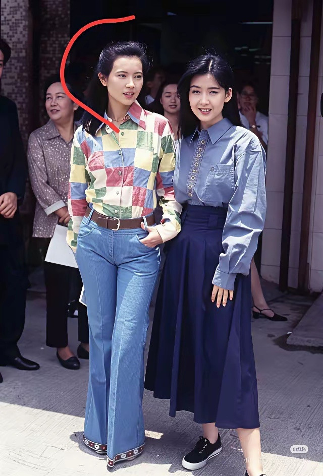 原来这个世界上真的有女人比周慧敏还漂亮，还有气质啊！真的是天生丽质，太美丽了，忍
