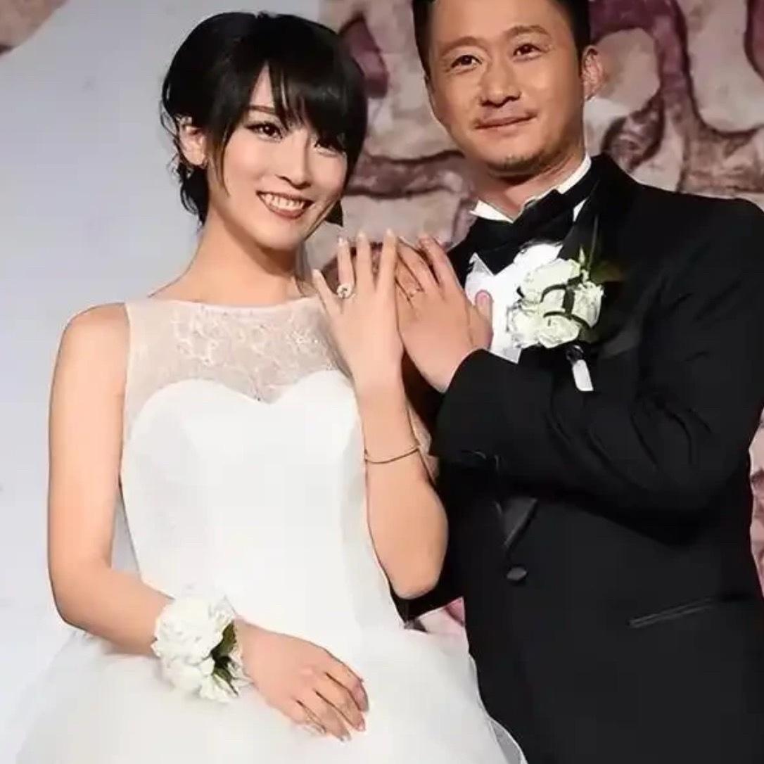 吴京，你太令我们失望了！结婚11年连生两个儿子，谢楠含泪笑称：下辈子不会再嫁