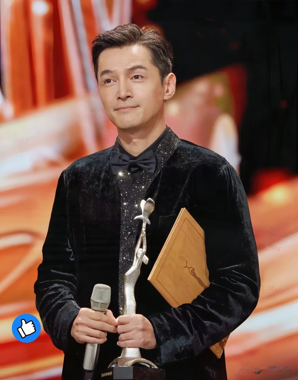 看完这次颁奖，心里真不是滋味。朱亚文凭《太平年》拿男配，我服，那股子帝王气演