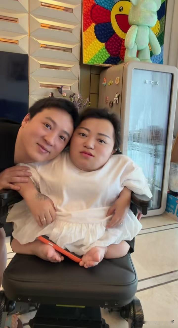 李喜梅怀孕后，大双把她照顾得无微不至，每天哄着妻子不要想那些不愉快的事情，有大双