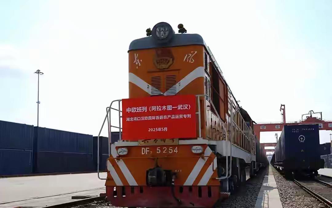 波兰放行中欧班列后不服气？直接对中国图穷匕见，提出一个新要求9月中旬那阵儿，