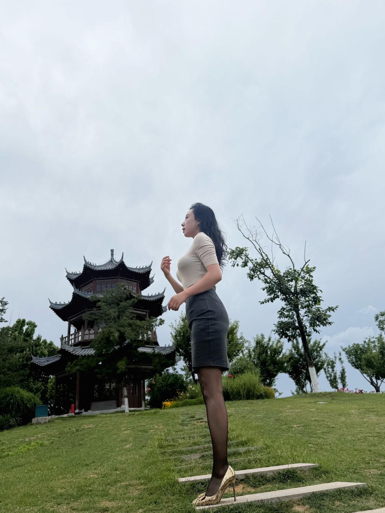 女人穿什么样的鞋子好看美女们快来分享自己的穿搭吧！