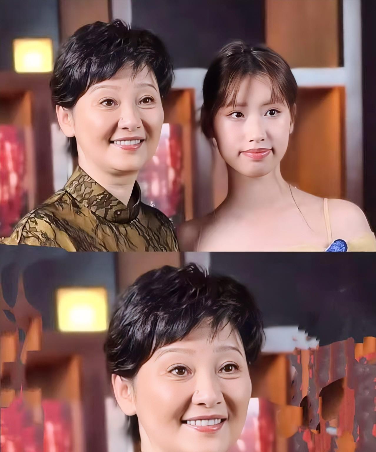 徐帆今晚怕是睡不着了不是因为她和冯小刚被传离婚，而是网友盯着她的照片发现：养
