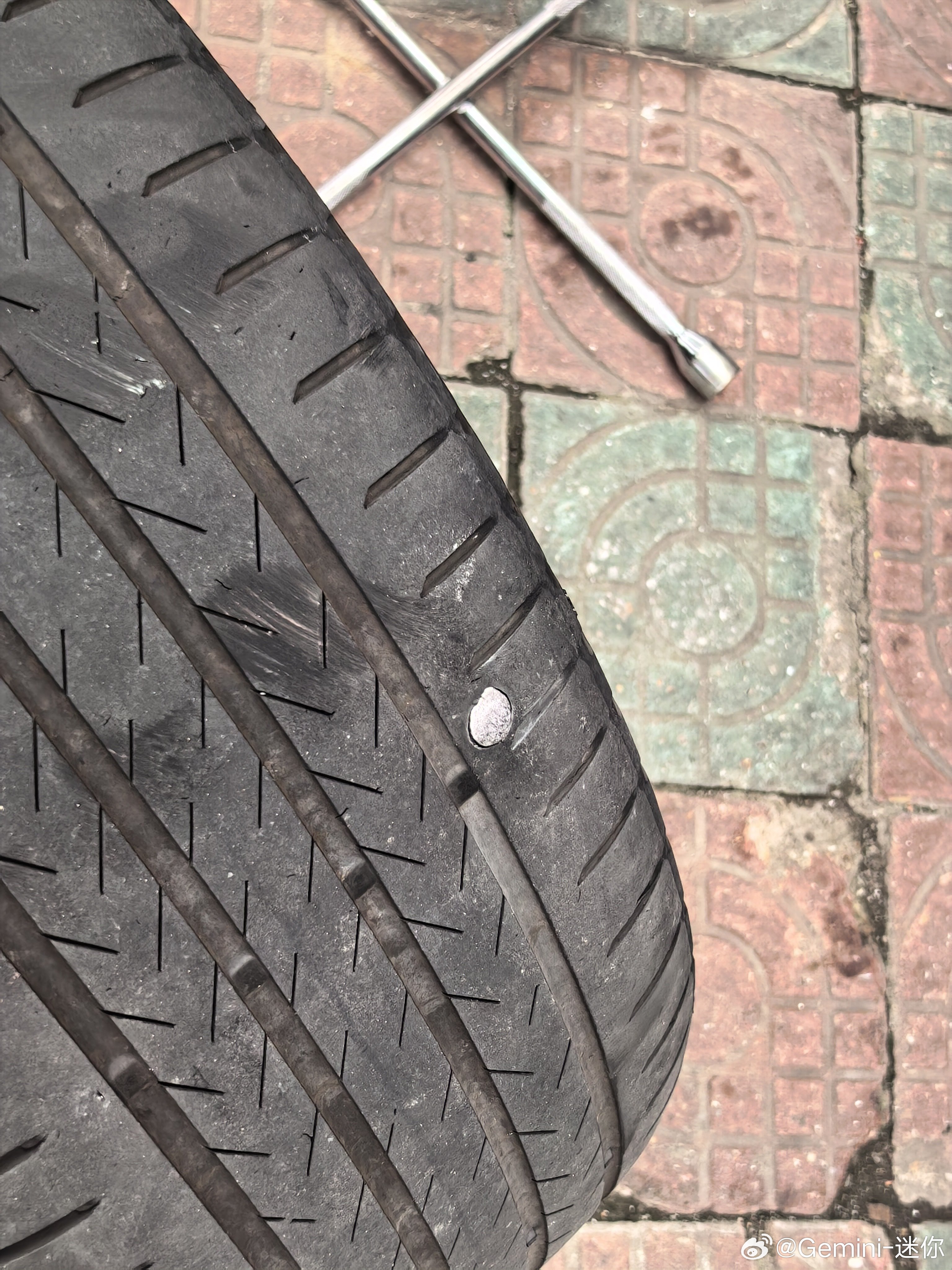 扎胎仙人开始发力了，腾势N7一次，海豹EV两次……比亚迪海豹我与汽车的日常​​