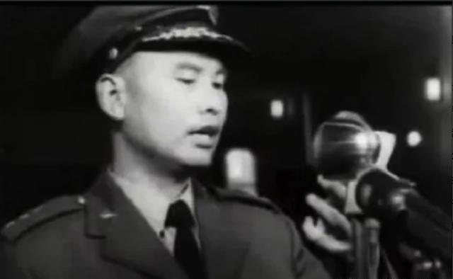1957年，解放军副师长乘小船逃往台湾，毛主席大怒，连夜召见罗瑞卿，说道：“