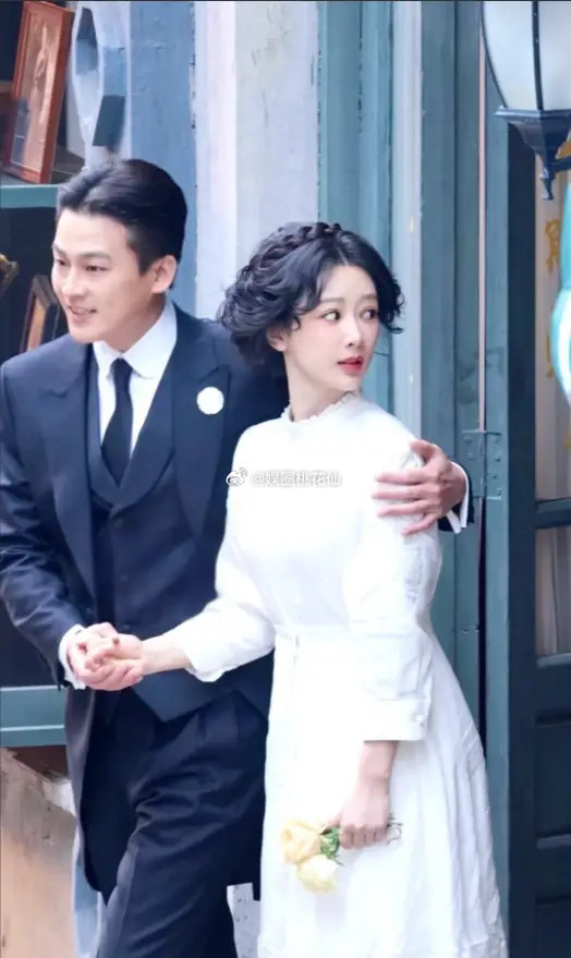 杨紫欧豪新剧结婚路透！欧豪胖了杨紫好美还原度满分，剧组过节甜……