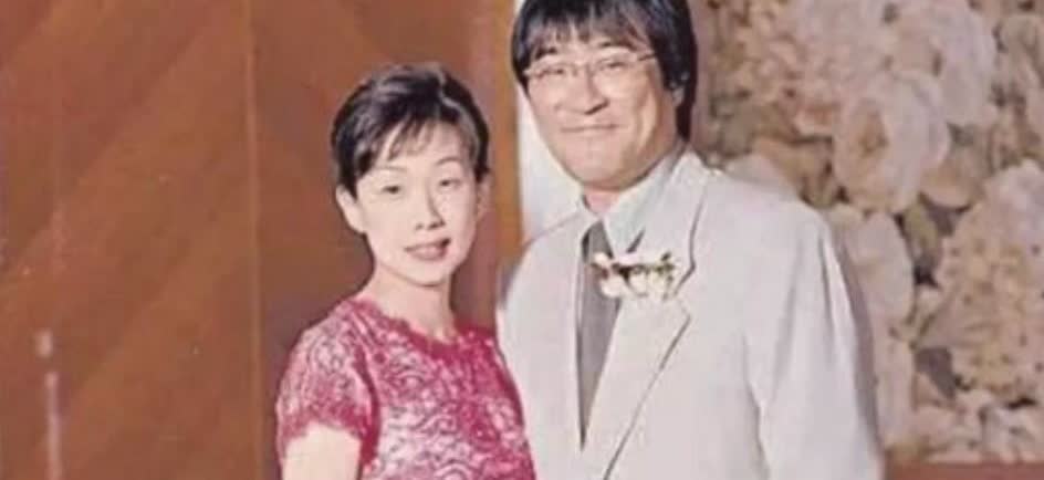1994年，李宗盛婚内爱上林忆莲，两人为了寻求刺激就悄悄同居，结果没多久，林忆莲