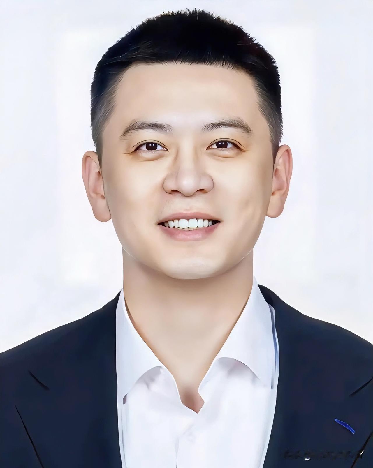 现在最郁闷的估计就是杨鸣了他万万没想到，他的球员和教练生涯与乌鲁木齐有这么