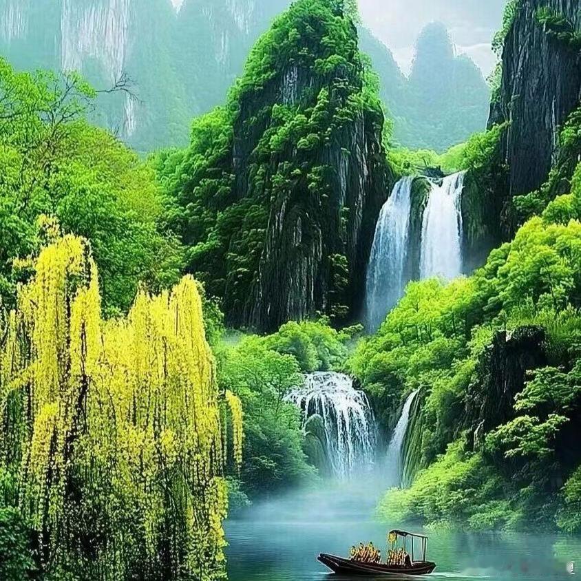 峰峦叠翠，云影入湖，尽显自然之美与东方诗意～
