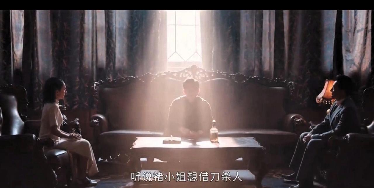 《灼灼韶华》夏元带褚韶华去见了一个大人物，而这个大人物就是卢先生，就是当初褚韶