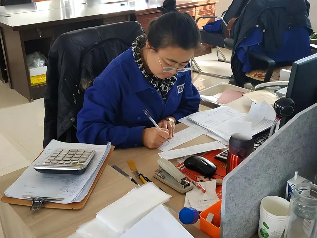 一直好奇为什么说浙江是一个连小三都得自己养活自己的城市？之前我还不信，后