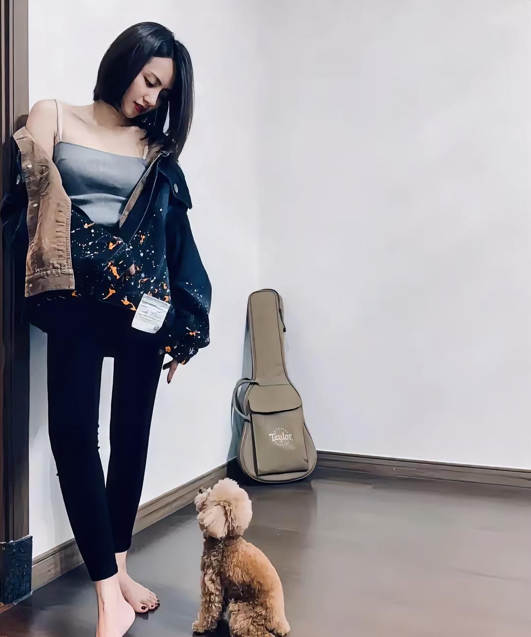 刘惜君，163cm，人美歌也美，就是脚有点宽
