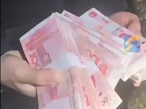 昨天，深圳龙华某小区上演了一场特别的寻宝行动。一户人家的孩子把家里用袋子包的1