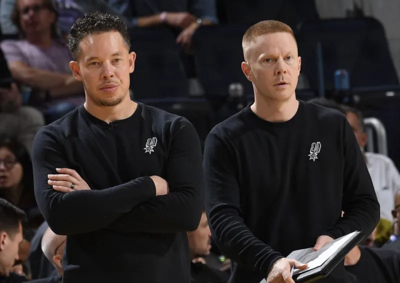 不出所料，各支球队都在盯上马刺助理教练肖恩·斯威尼据TheSteinLine