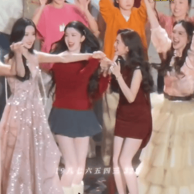 王楚然虽然人高马大的，其实私下就是小女孩吧哈哈哈哈，172的高妹也是妹！